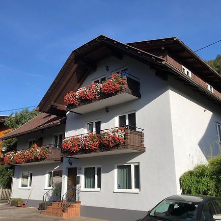 Appartement Brettljause Ferienhaus Fuenf Sinne Dobriach Exterior photo