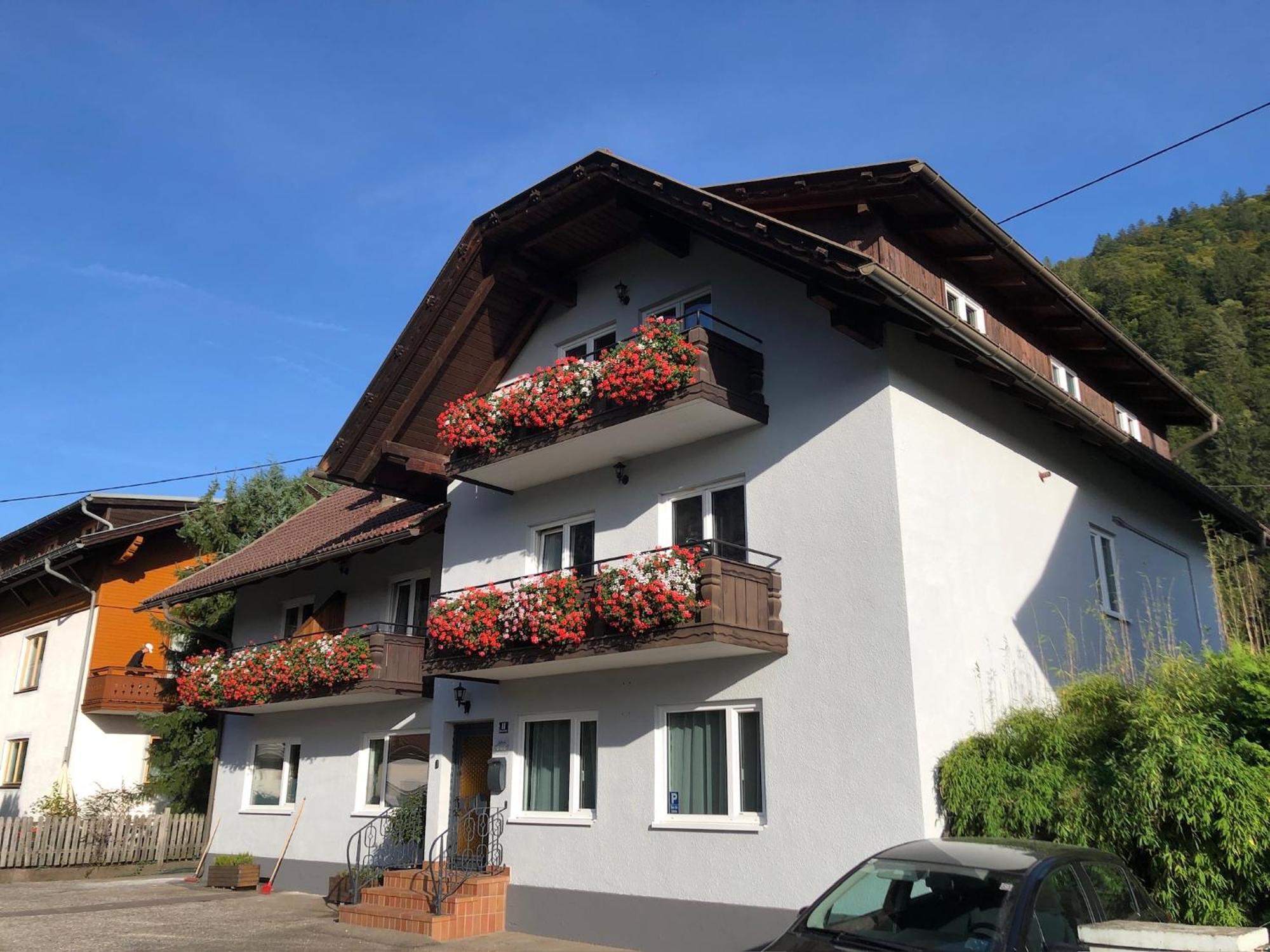 Appartement Brettljause Ferienhaus Fuenf Sinne Dobriach Exterior photo