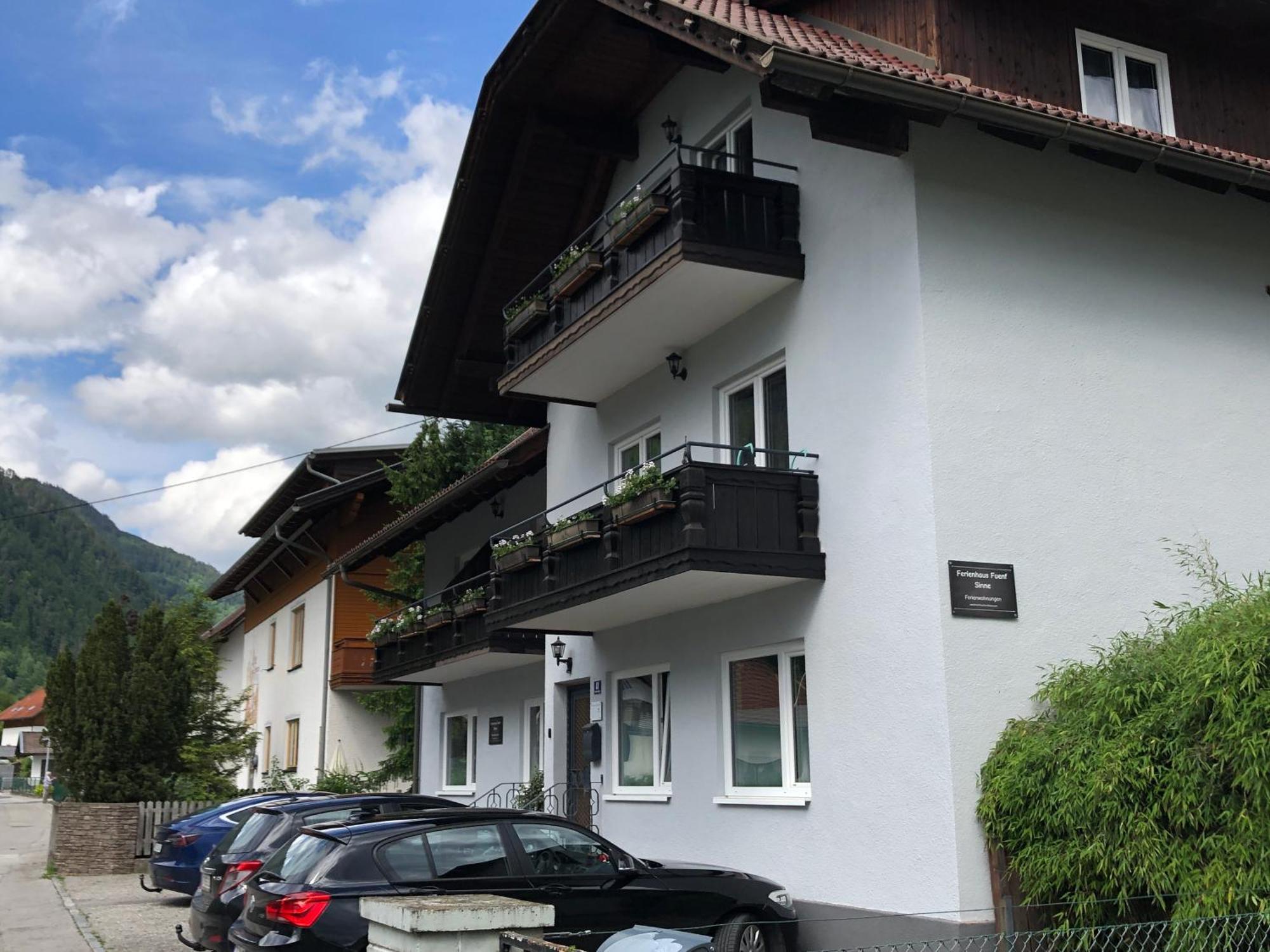 Appartement Brettljause Ferienhaus Fuenf Sinne Dobriach Exterior photo